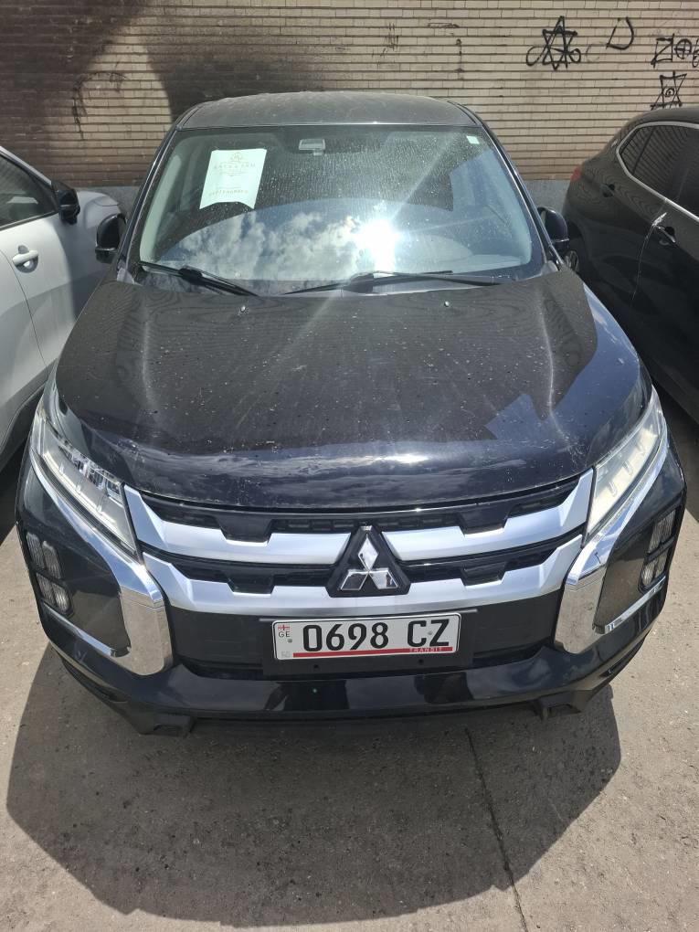  Mitsubishi se